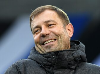 Hat beim FC Schalke 04 einen Vertrag bis 2024 unterschrieben: Frank Kramer. Hat beim FC Schalke 04 einen Vertrag bis 2024 unterschrieben: Frank Kramer.
