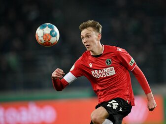 Spielt weiter für Hannover 96: Maximilian Beier. Spielt weiter für Hannover 96: Maximilian Beier.