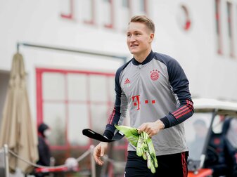 Torwart Ron-Thorben Hoffmann wurde vom FC Bayern München an den FC Sunderland verliehen. Torwart Ron-Thorben Hoffmann wurde vom FC Bayern München an den FC Sunderland verliehen.