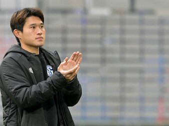 Dong-gyeong Lee wird erst einmal weiter für den FC Schakle spielen. Dong-gyeong Lee wird erst einmal weiter für den FC Schakle spielen.