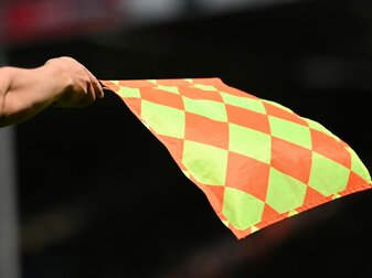 Die FIFA will in den kommenden Wochen über eine Abseitstechnologie bei WM entscheiden. Die FIFA will in den kommenden Wochen über eine Abseitstechnologie bei WM entscheiden.