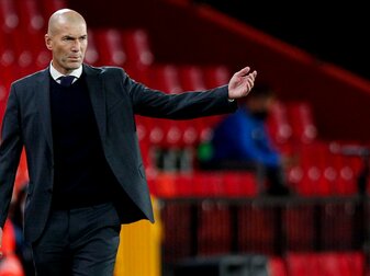 Ist als Trainer bei Paris Saint-Germain im Gespräch: Zinédine Zidane. Ist als Trainer bei Paris Saint-Germain im Gespräch: Zinédine Zidane.