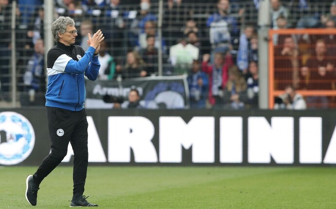 Henke bleibt Co-Trainer bei Arminia Bielefeld