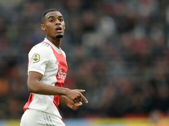Medien: Transfer von Gravenberch zum FC Bayern perfekt Medien: Transfer von Gravenberch zum FC Bayern perfekt