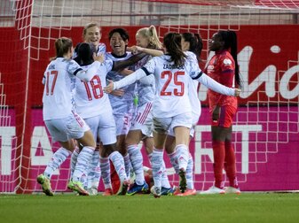 Die Fußballerinnen des FC Bayern München haben einen neuen Trainer gekommen.