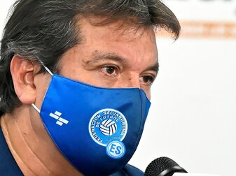 Tödlicher Angriff auf Schiedsrichter in El Salvador Tödlicher Angriff auf Schiedsrichter in El Salvador