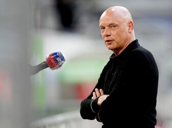 Hat bei Aarhus GF in Dänemark einen Dreijahresvertrag unterschrieben: Trainer Uwe Rösler. Hat bei Aarhus GF in Dänemark einen Dreijahresvertrag unterschrieben: Trainer Uwe Rösler.