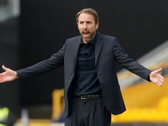 Englands Trainer Gareth Southgate steht nach der Heimpleite gegen Ungarn unter Druck. Englands Trainer Gareth Southgate steht nach der Heimpleite gegen Ungarn unter Druck.