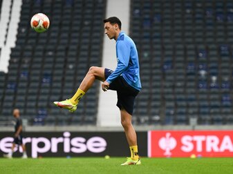 Der 33-jährige Mesut Özil hat bei Fenerbahce Istanbul noch einen Vertrag bis zum 30. Juni 2024.