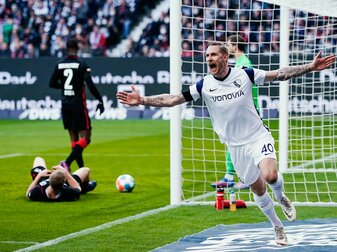 Medienberichten zufolge steht Bochums Sebastian Polter vor einem Wechsel zum FC Schalke 04. Medienberichten zufolge steht Bochums Sebastian Polter vor einem Wechsel zum FC Schalke 04.