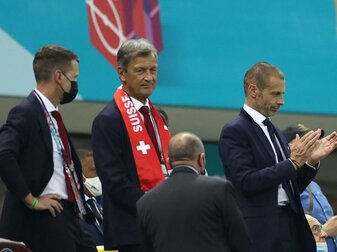 Schweizer Verband stellt Fußballerinnen bei Prämien gleich Schweizer Verband stellt Fußballerinnen bei Prämien gleich