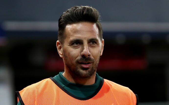 Werder Bremen wird Claudio Pizarro gebührend verabschieden.