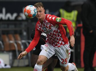 Niklas Tauer in Aktion für den FSV Mainz 05. Niklas Tauer in Aktion für den FSV Mainz 05.