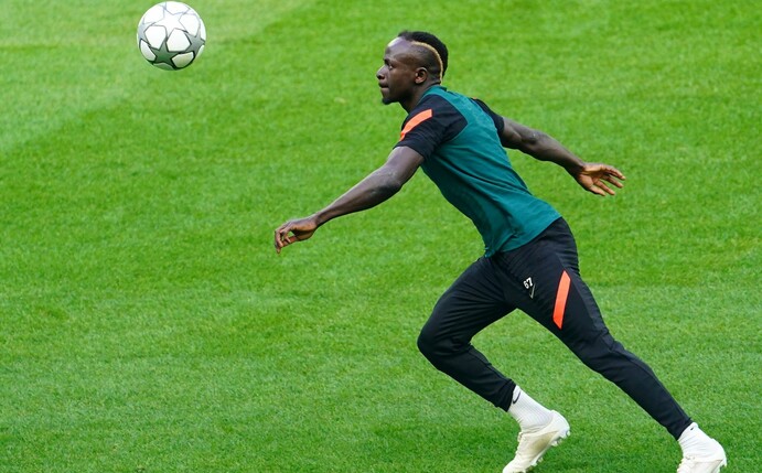 Der 30 Jahre alte Sadio Mane hat beim FC Bayern München einen Dreijahresvertrag bis zum 30. Juni 2025 unterschrieben.