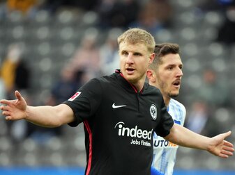 Möchte seine Profi-Karriere laut eigener Aussage «definitiv bei Eintracht Frankfurt beenden»: Martin Hinteregger. Möchte seine Profi-Karriere laut eigener Aussage «definitiv bei Eintracht Frankfurt beenden»: Martin Hinteregger.