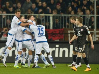 Paderborn schlägt den FC St. Pauli (Quelle: PIXATHLON/SID-IMAGES) Paderborn schlägt den FC St. Pauli (Quelle: PIXATHLON/SID-IMAGES)