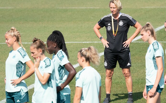 Die DFB-Frauen absolvieren ihren einzigen Härtetest vor der EM gegen die Schweiz.