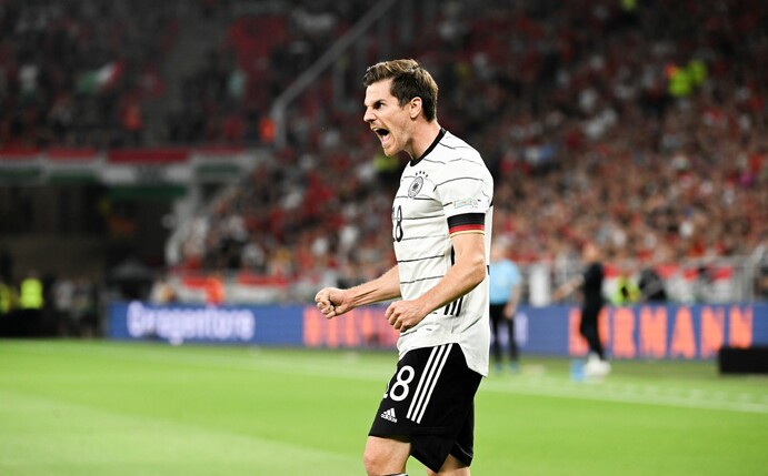 Nationalspieler Jonas Hofmann soll nach Wunsch des Gladbacher Sportdirektors seinen Vertrag verlängern.