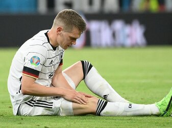 Ginter über Arbeit mit Hütter: "Es hat halt nicht gepasst" Ginter über Arbeit mit Hütter: "Es hat halt nicht gepasst"