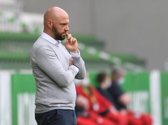 Trainer Stephan Lerch holte mit den Wolfsburger Frauen zwischen 2017 und 2020 zahlreiche Titel. Trainer Stephan Lerch holte mit den Wolfsburger Frauen zwischen 2017 und 2020 zahlreiche Titel.