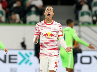 Stürmer Yussuf Poulsen wird dem Fußball-Bundesligisten RB Leipzig lange fehlen. Stürmer Yussuf Poulsen wird dem Fußball-Bundesligisten RB Leipzig lange fehlen.