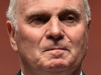 Nach dem umjubelten Königstransfer von Sadio Mane hat Bayern Münchens Ehrenpräsident Uli Hoeneß die Arbeit von Hasan Nach dem umjubelten Königstransfer von Sadio Mane hat Bayern Münchens Ehrenpräsident Uli Hoeneß die Arbeit von Hasan