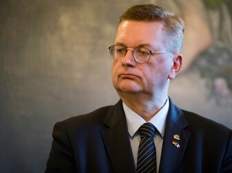 In der DFB-Steueraffäre wird nicht mehr gegen den früheren Präsidenten Reinhard Grindel und den einstigen Generalsekr