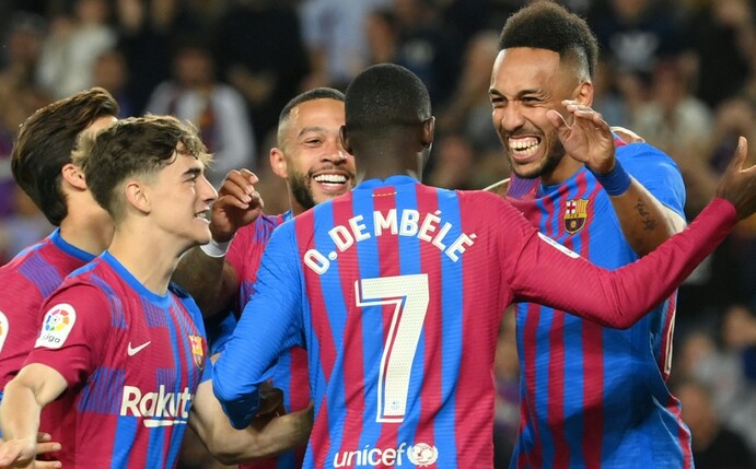 Dringend benötigter Geldsegen für den hochverschuldeten FC Barcelona.