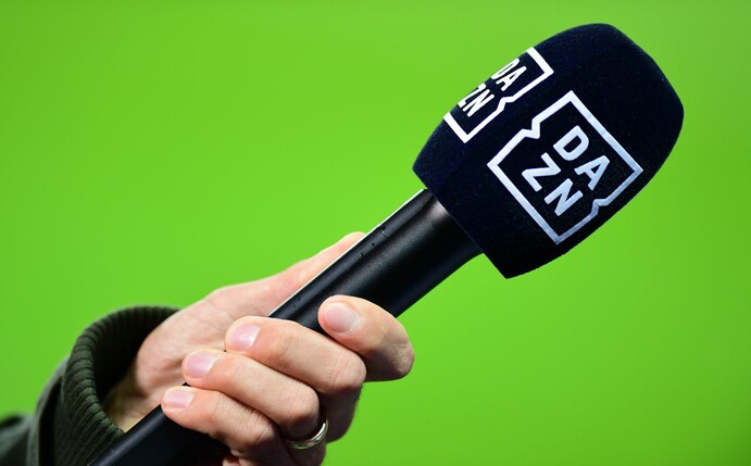 Der Streamingdienst DAZN erhöht seine Preise.