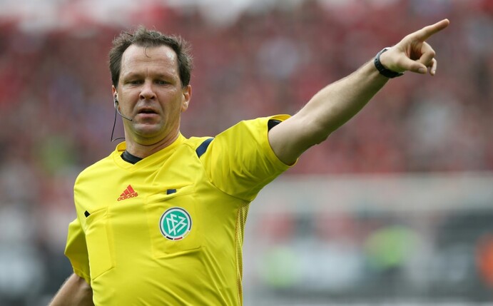Die ausgegliederte Schiedsrichter GmbH des Deutschen Fußball-Bundes (DFB) stellt sich in der Führungsriege breiter auf
