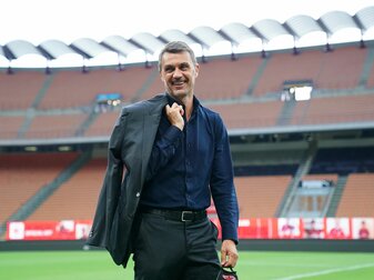 Bleibt weitere zwei Jahre Milans Technischer Direktor: Paolo Maldini. Bleibt weitere zwei Jahre Milans Technischer Direktor: Paolo Maldini.