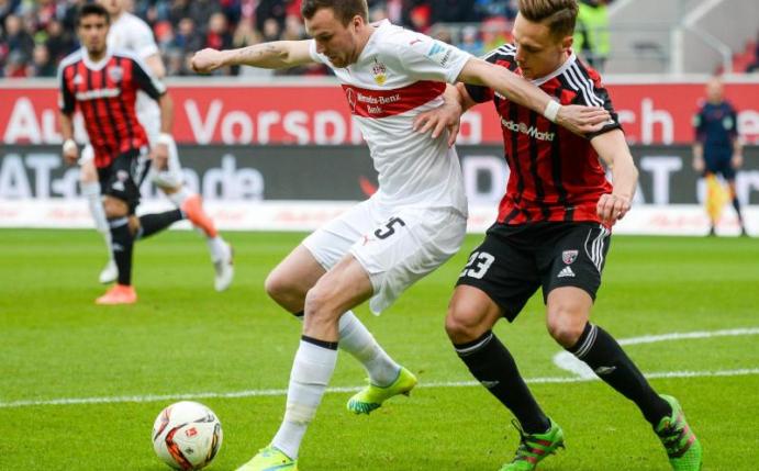 Kevin Großkreutz (l) zog sich einen Muskelbündelriss zu. Foto: Armin Weigel