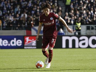 Der FC Schalke 04 konnte die Kaufoption für Itakura nicht ziehen. Foto: Thomas Niedermueller/Getty Images Der FC Schalke 04 konnte die Kaufoption für Itakura nicht ziehen. Foto: Thomas Niedermueller/Getty Images