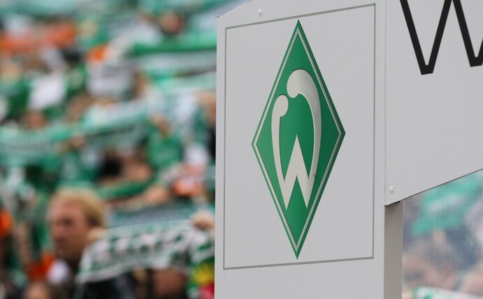 Bundesliga-Aufsteiger Werder Bremen hat sich vorbehaltlich des Medizinchecks die Dienste des englischen Linksverteidiger