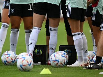 Das Interesse an der Frauenfußball-EM in England hält sich insgesamt in Grenzen. Das Interesse an der Frauenfußball-EM in England hält sich insgesamt in Grenzen.