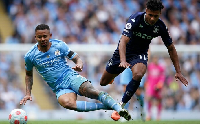 Gabriel Jesus (l) wechselt von Manchester City zum FC Arsenal.