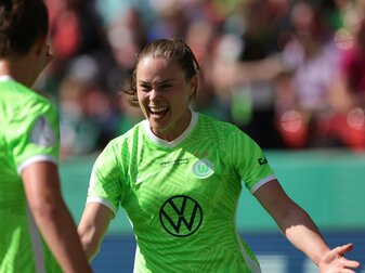 Die polnische Torjägerin Ewa Pajor (25) hat ihren Vertrag beim deutschen Frauenfußball-Meister VfL Wolfsburg vorzeitig Die polnische Torjägerin Ewa Pajor (25) hat ihren Vertrag beim deutschen Frauenfußball-Meister VfL Wolfsburg vorzeitig