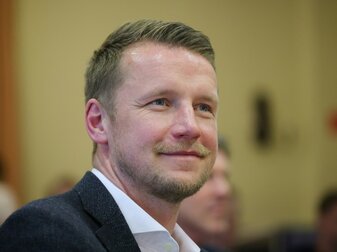 Ex-Profi Maik Franz traut dem neuen Hertha-Präsidenten Kay Bernstein zu, die tiefen Gräben beim Bundesligisten aus der Ex-Profi Maik Franz traut dem neuen Hertha-Präsidenten Kay Bernstein zu, die tiefen Gräben beim Bundesligisten aus der