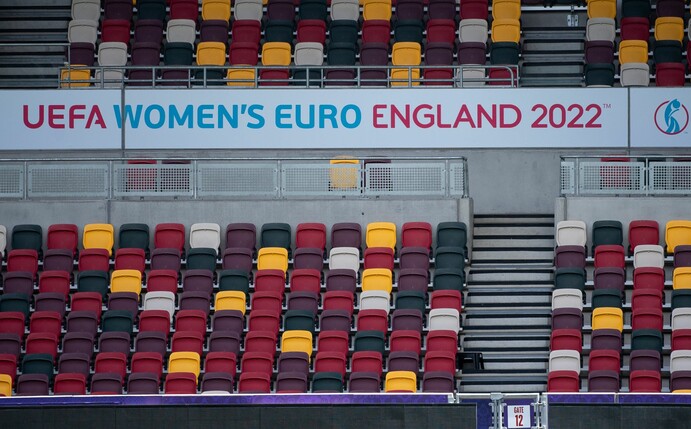 Der Ticketverkauf für die Frauenfußball-Europameisterschaft in England läuft bestens.