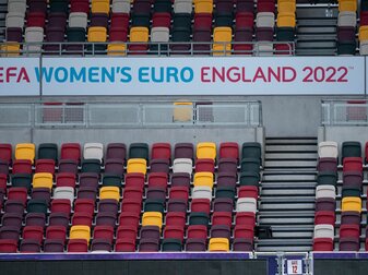Der Ticketverkauf für die Frauenfußball-Europameisterschaft in England läuft bestens. Der Ticketverkauf für die Frauenfußball-Europameisterschaft in England läuft bestens.