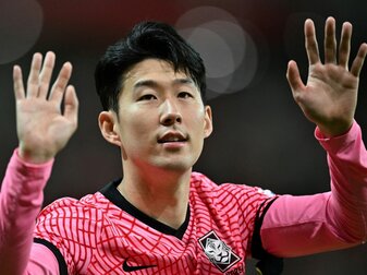 Der südkoreanische Topstürmer Heung-Min Son hat sich erstmals öffentlich zu Rassismusvorfällen geäußert, mit denen Der südkoreanische Topstürmer Heung-Min Son hat sich erstmals öffentlich zu Rassismusvorfällen geäußert, mit denen