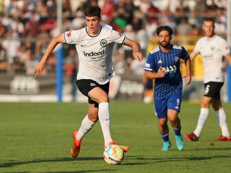 Abermals ohne Rio-Weltmeister Mario Götze hat Europa-League-Sieger Eintracht Frankfurt auch sein zweites Testspiel in