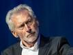 Der ehemaligen Nationalspieler Paul Breitner beim Festakt zum 40. Jahrestag der Nacht von Sevilla im Deutschen Fußballmuseum auf der Bühne.