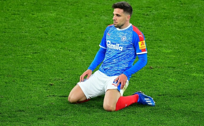 Fußball-Zweitligist Holstein Kiel hat Mittelfeldspieler Ahmet Arslan bis zum Saisonende an den Drittligisten Dynamo Dre