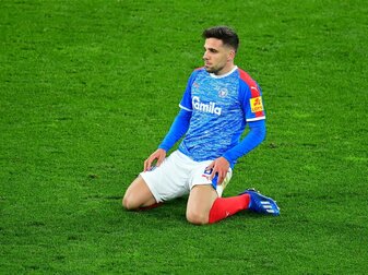 Fußball-Zweitligist Holstein Kiel hat Mittelfeldspieler Ahmet Arslan bis zum Saisonende an den Drittligisten Dynamo Dre Fußball-Zweitligist Holstein Kiel hat Mittelfeldspieler Ahmet Arslan bis zum Saisonende an den Drittligisten Dynamo Dre