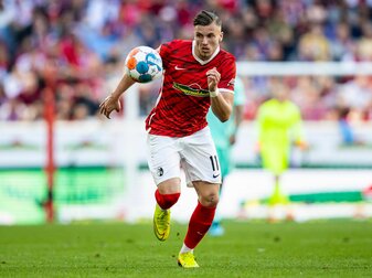 Laut Informationen des «Kickers» soll Freiburgs Ermedin Demirovic vor einem Wechsel zum Ligakonkurrenten FC Augsburg stehen. Laut Informationen des «Kickers» soll Freiburgs Ermedin Demirovic vor einem Wechsel zum Ligakonkurrenten FC Augsburg stehen.