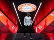 Bayern-Neuzugang Sadio Mané steht nach seiner Vorstellung im Spielertunnel.