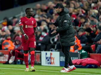 Jürgen Klopp (r) und Sadio Mané. Jürgen Klopp (r) und Sadio Mané.