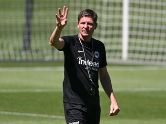 Sieht keine Gefahr, dass ihm der Erfolg zu Kopf steigen könnte: Eintracht-Cheftrainer Oliver Glasner. Sieht keine Gefahr, dass ihm der Erfolg zu Kopf steigen könnte: Eintracht-Cheftrainer Oliver Glasner.