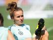 Spricht sich für steigende Gehälter aus, damit die Spielerinnen ihren Sport professionell betreiben können: Lina Magull.